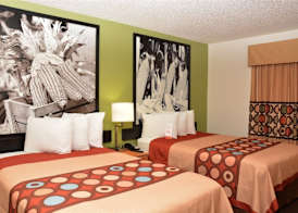 Super 8 by Wyndham Corydon 4