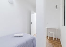 AYZ Luis Cabrera-Auto check-in property 3