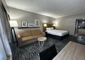 Country Inn & Suites by Radisson, Williamsburg East Busch Gardens , VA 4