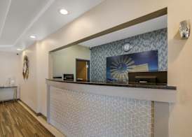 SureStay Plus Hotel by Best Western Topeka 2