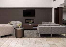 La Quinta Inn & Suites by Wyndham Mooresville 2