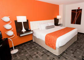 Howard Johnson by Wyndham Portsmouth 5