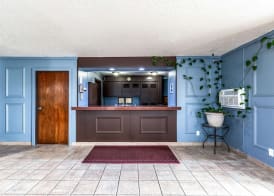 Econo Lodge Inn & Suites Auburn 2