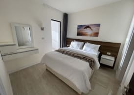 PORTO & ALMIRA BEACH 3