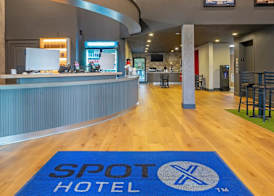 SPOT X Hotel Tampa - Wesley Chapel by The Red Collection 2