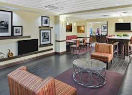 Hampton Inn Hinesville 5