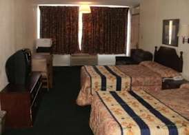 Rodeway Inn 4