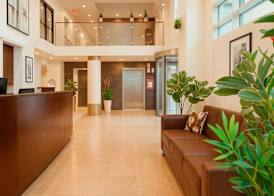 LIC Manhattan View Hotel 2