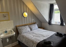 Dunarle Guesthouse 3