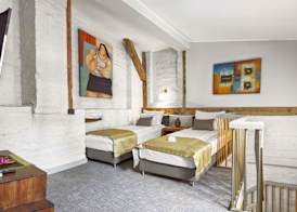 SuperB Luxury Suites 2