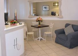 City Hotel 3