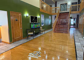 Lafayette Inn & Suites 4
