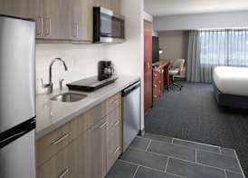 Courtyard Shelton 4