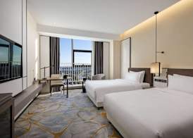 Ramada by Wyndham Pinghu 3