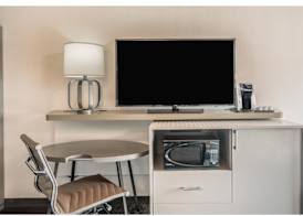 Holiday Inn ROANOKE AIRPORT-CONFERENCE CTR by IHG 4