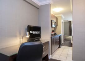 Sandman Hotel & Suites Vancouver Airport 5