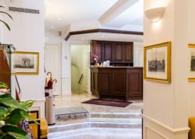 Austin's Arts Et Metiers Hotel 2