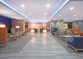 La Quinta Inn & Suites by Wyndham Opelika Auburn 2