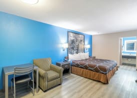 Super 8 by Wyndham San Antonio/Riverwalk Area 5