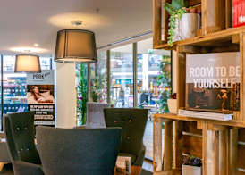 Roomzzz Manchester Victoria 4