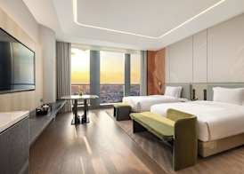 HUALUXE Zhongshan City Center 3