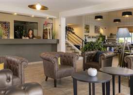 Hôtel & Résidence Lou Paradou Gréoux Les Bains 2