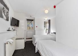 Amhurst Hotel 5