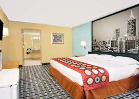 Super 8 by Wyndham Cartersville 5