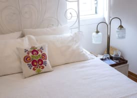 Castle View at Lisbon Heart Apartment, By TimeCooler 5