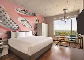 Kompose Boutique Miami Airport 2