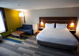 Holiday Inn Express & Suites ATLANTA N-PERIMETER MALL AREA by IHG 5