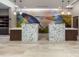 La Quinta Inn & Suites by Wyndham Middletown-Goshen 4