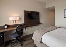 Best Western Plus Coastline Inn 4