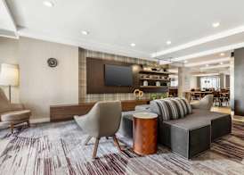 Comfort Inn & Suites Bethlehem Lehigh Valley Airport 3