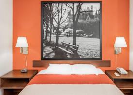 Super 8 by Wyndham Washington/Peoria Area 4