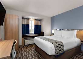 Microtel Inn and Suites - Zephyrhills 4