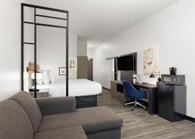La Quinta Inn & Suites by Wyndham Olive Branch 4