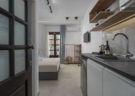 Eleon Suites & Apartments 2