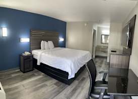 Griffin Inn & Suites 5