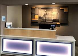 Holiday Inn Express & Suites DECATUR by IHG 3