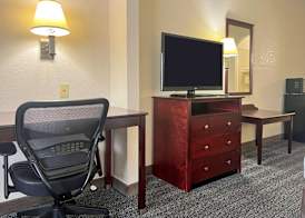Quality Inn & Suites Houston Northwest - Cypress 5