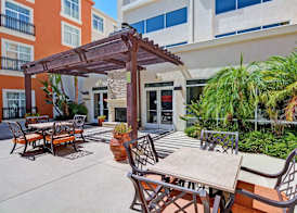 Embassy Suites by Hilton Valencia 3