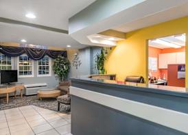 Microtel Inn & Suites by Wyndham Riverside 3