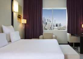 Pullman Dubai Jumeirah Lakes Towers 5