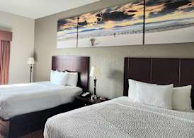 Days Inn by Wyndham Kemah 5