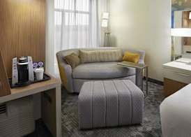 Courtyard by Marriott Oshawa 4