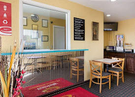 Econo Lodge Fredericksburg near I-95 3