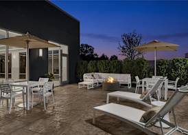 Hampton Inn & Suites By Hilton Long Island Farmingdale 3