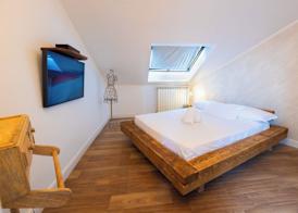 Domino Hotel 3