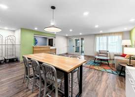 WoodSpring Suites Kansas City Airport 3